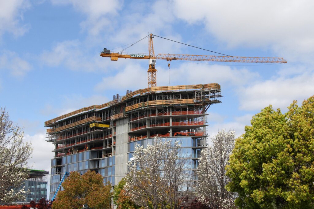 Hotel Nia Construction Ensemble