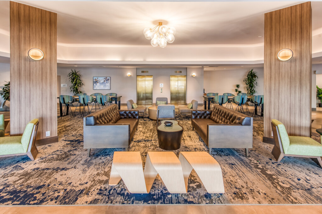 DoubleTree-by-Hilton-Carson-Shines-With-All-New-Property-Renovations-New-Lobby-Area-Photo